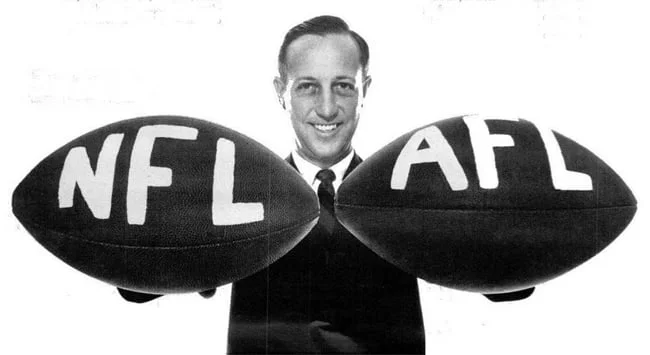 pete rozelle foi escolhido como o comissário da liga, no momento da fusão.