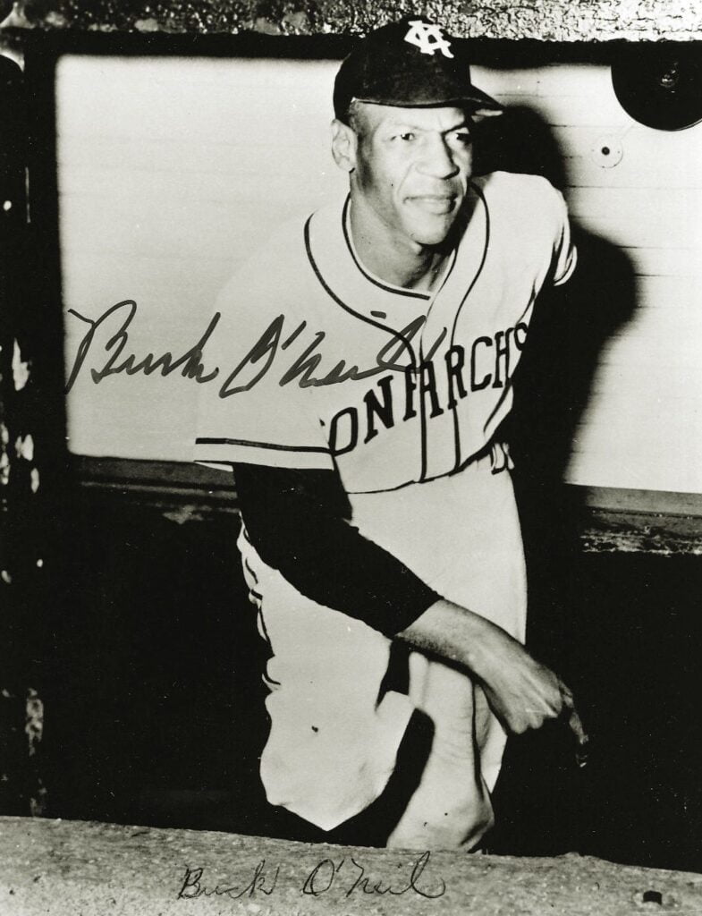 O'Neil com a camisa dos Monarchs.