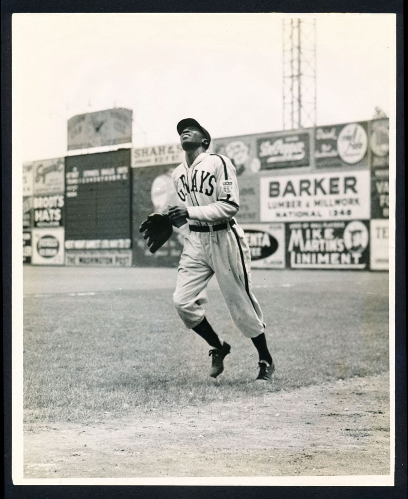 "Coo Papa" Bell atuando pelo Homestead Grays.