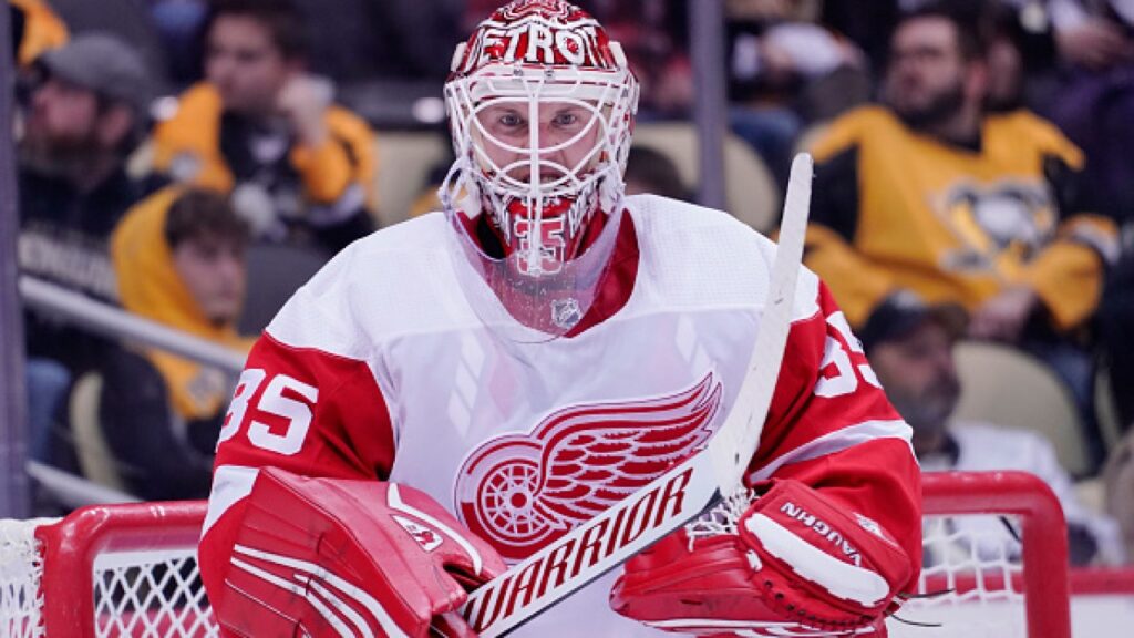 O engordando a quarentena também traz o Detroit Red Wings, do recém aposentado Jimmy Howard.